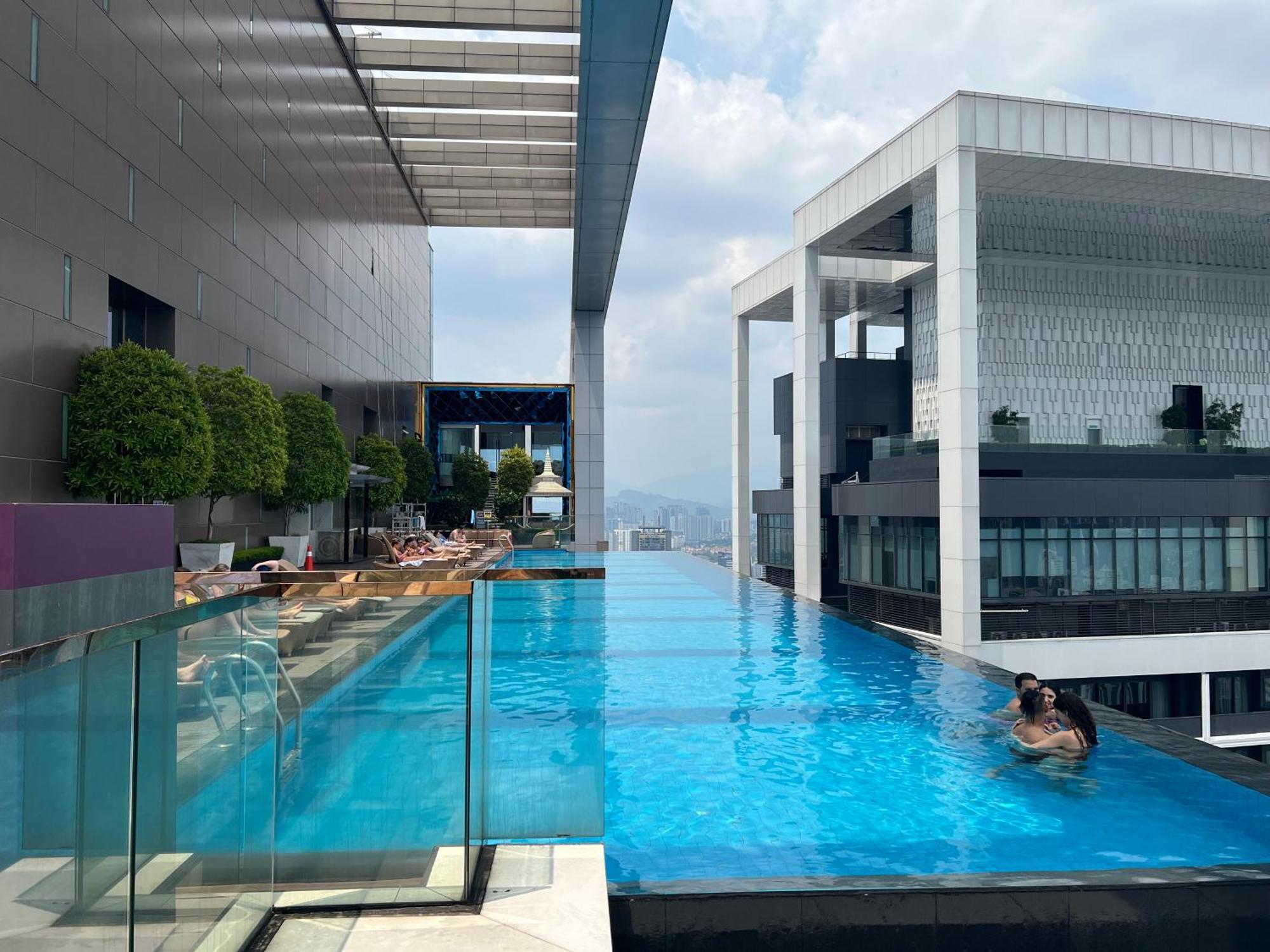 Platinum By Penguinhome